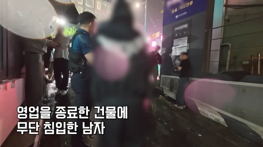 파출소 취재 도중 갑자기 빌딩에 돌아가신 분 발견 신고 들어옴 ㄷㄷ_21.webp
