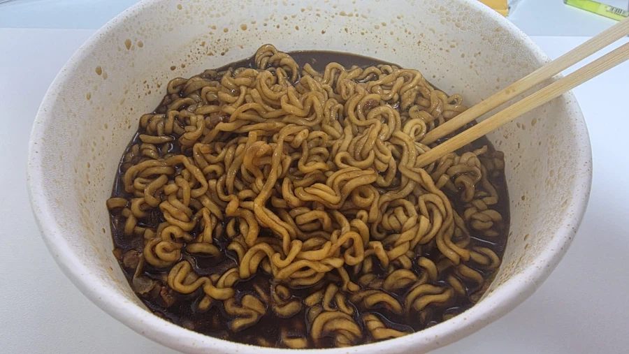 짜파게티 처음끓여봣는데 망햇네_1.webp