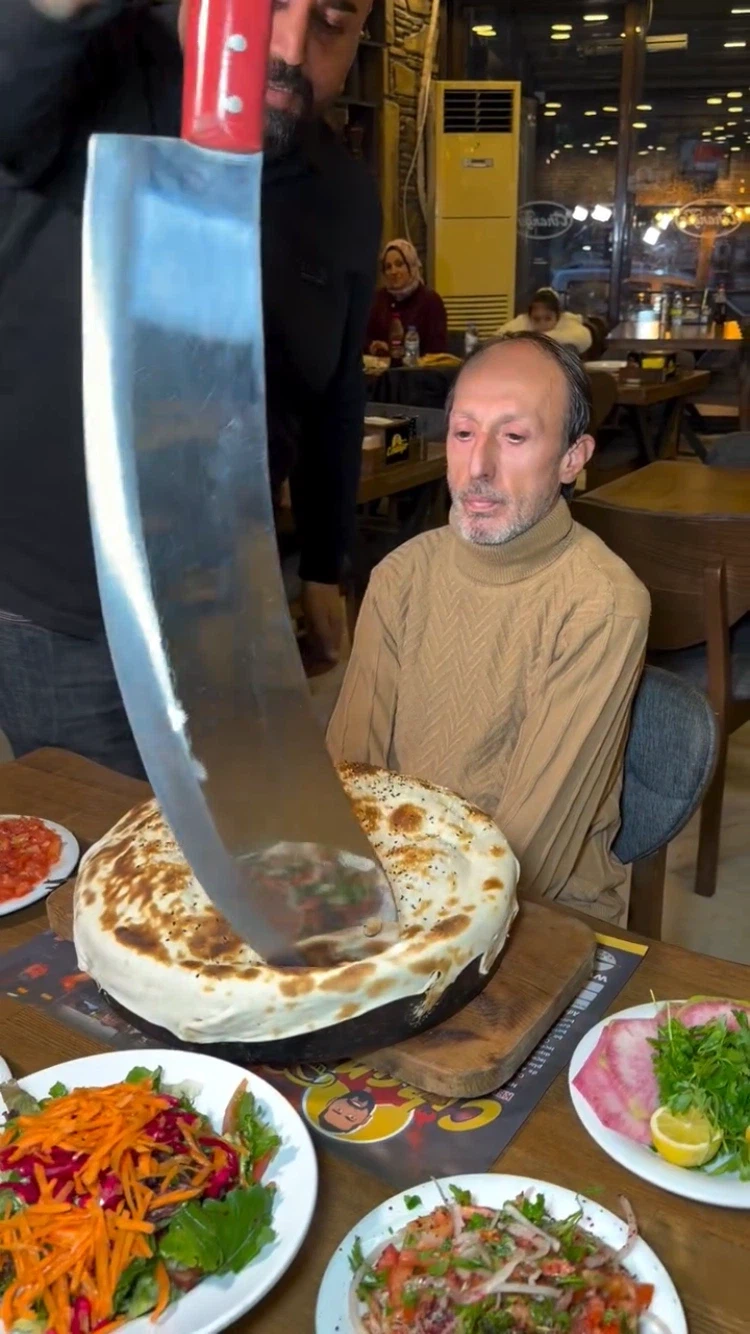 맛 없으면 안되는 식당에서 맛없다고 했을 때_1.webp