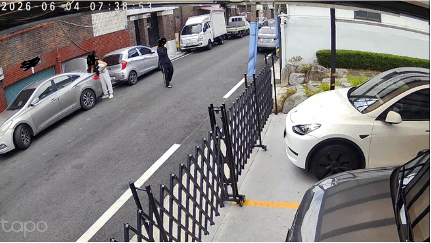 오늘도 흡연충이 나에게 만원을 줬다._1.webp