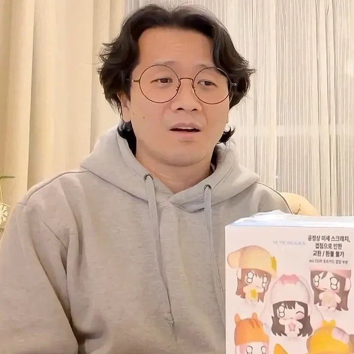 "이 토마토 무게가 달라" 현실 버전.jpg_9.webp