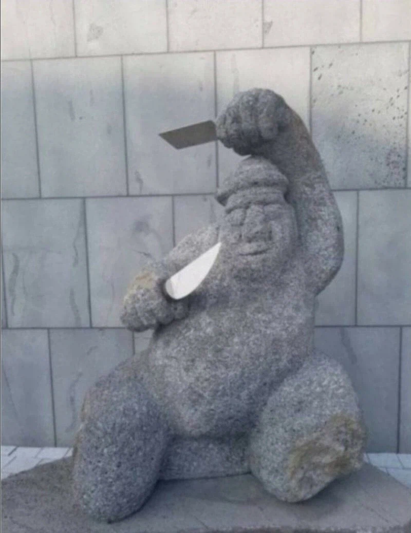 스포 ) 군체 리뷰. 소통이 끊어지면 재밌어진다._24.webp