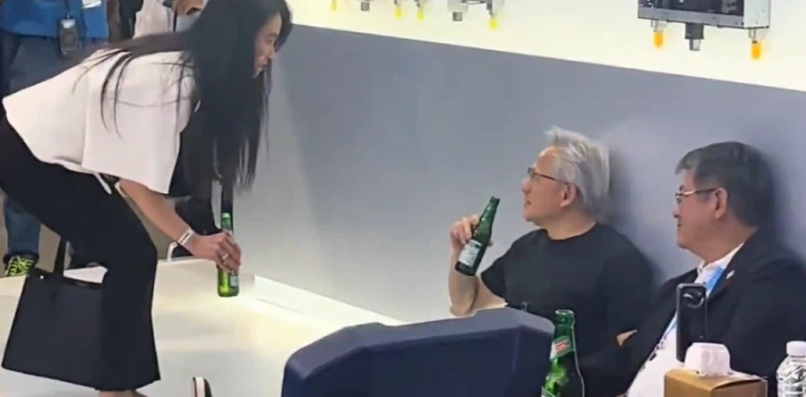 엔비디아 부스에서 발견된 노숙자_1.webp