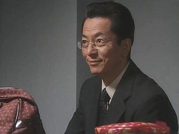 파파카츠 하는 여고생 잡을려고 잠복수사하던 형사들_14.webp