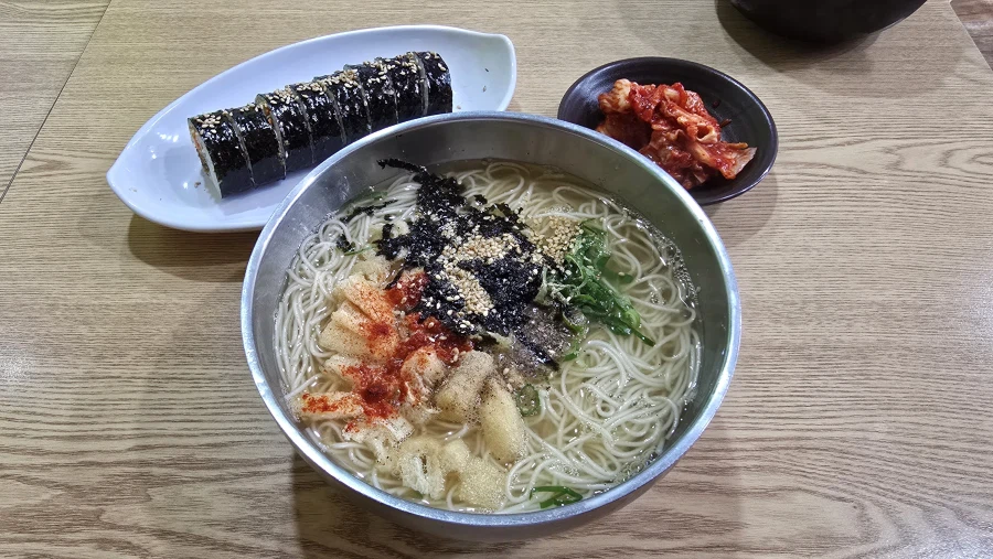 5,000원 멸치국수_1.webp