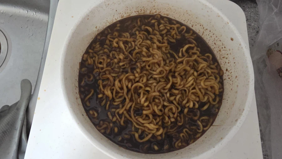 물많은 망파게티 끓인거 다먹고 다시끓여봣는데_1.webp