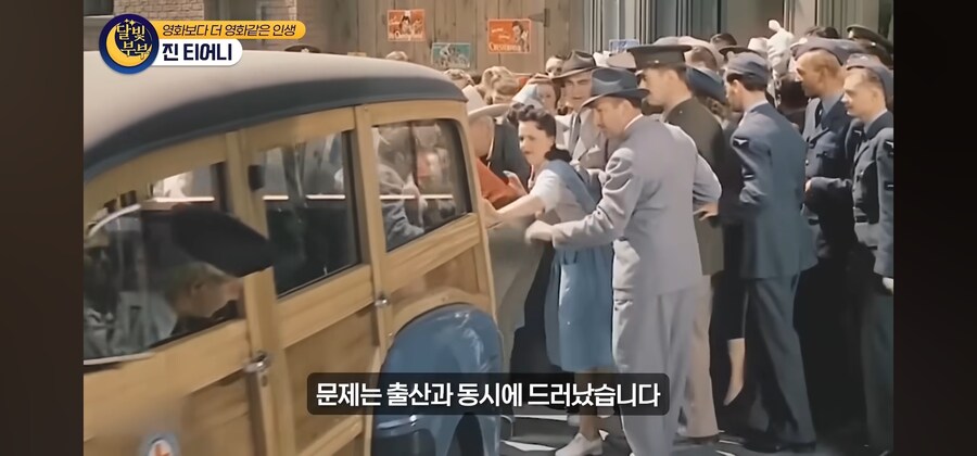 전염병 격리수칙를 무시한 열혈팬 때문에 인생을 망치게 된 여배우_23.jpg
