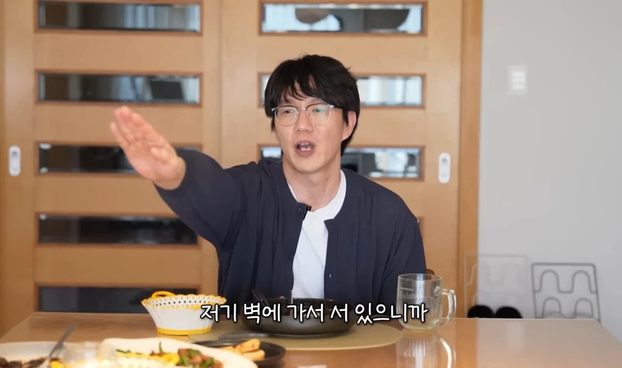 성시경 에스파 사생팬들이 비행기 같이 타고 다니니까 힘들겠더라_9.webp