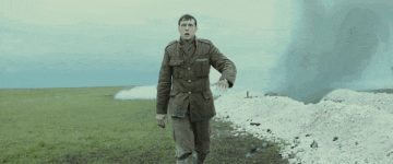 스토리 대신 연출과 미장에 몰빵한 영화_6.gif