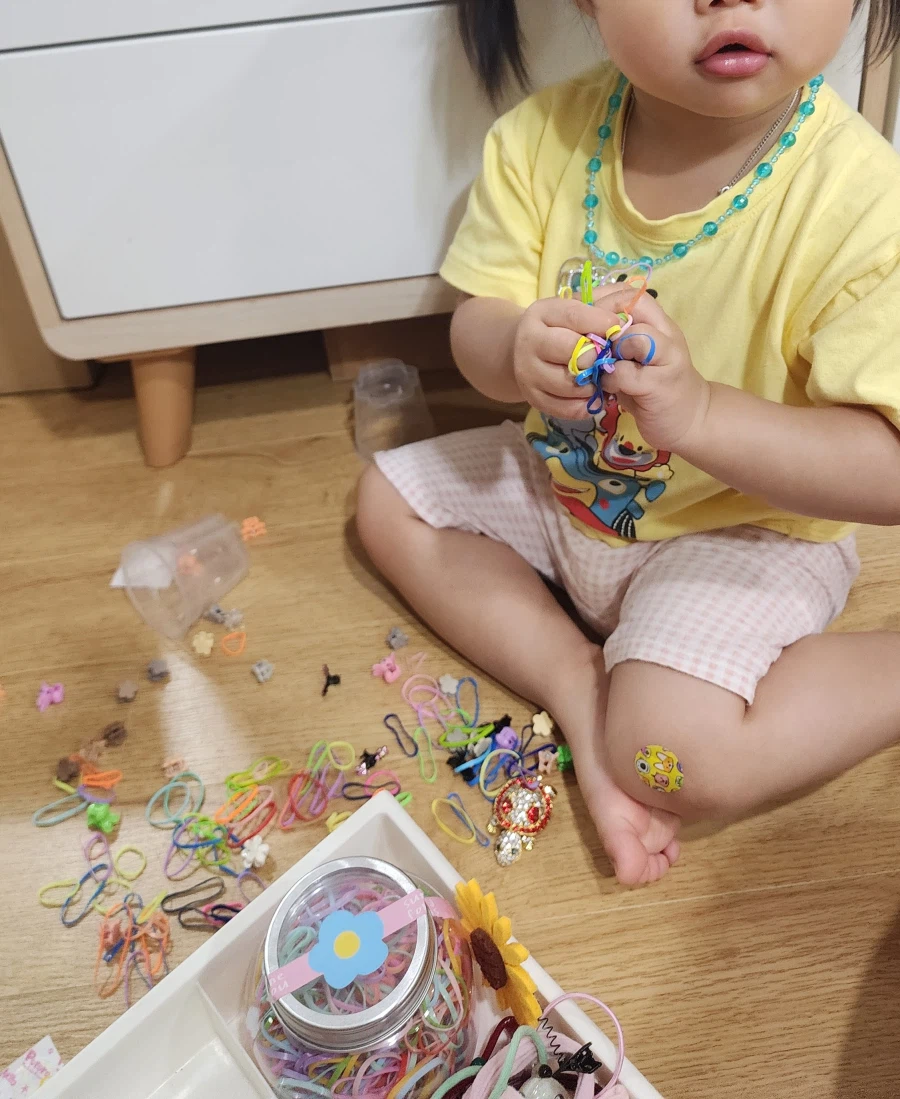 아기가 서랍 엎어서_5.webp