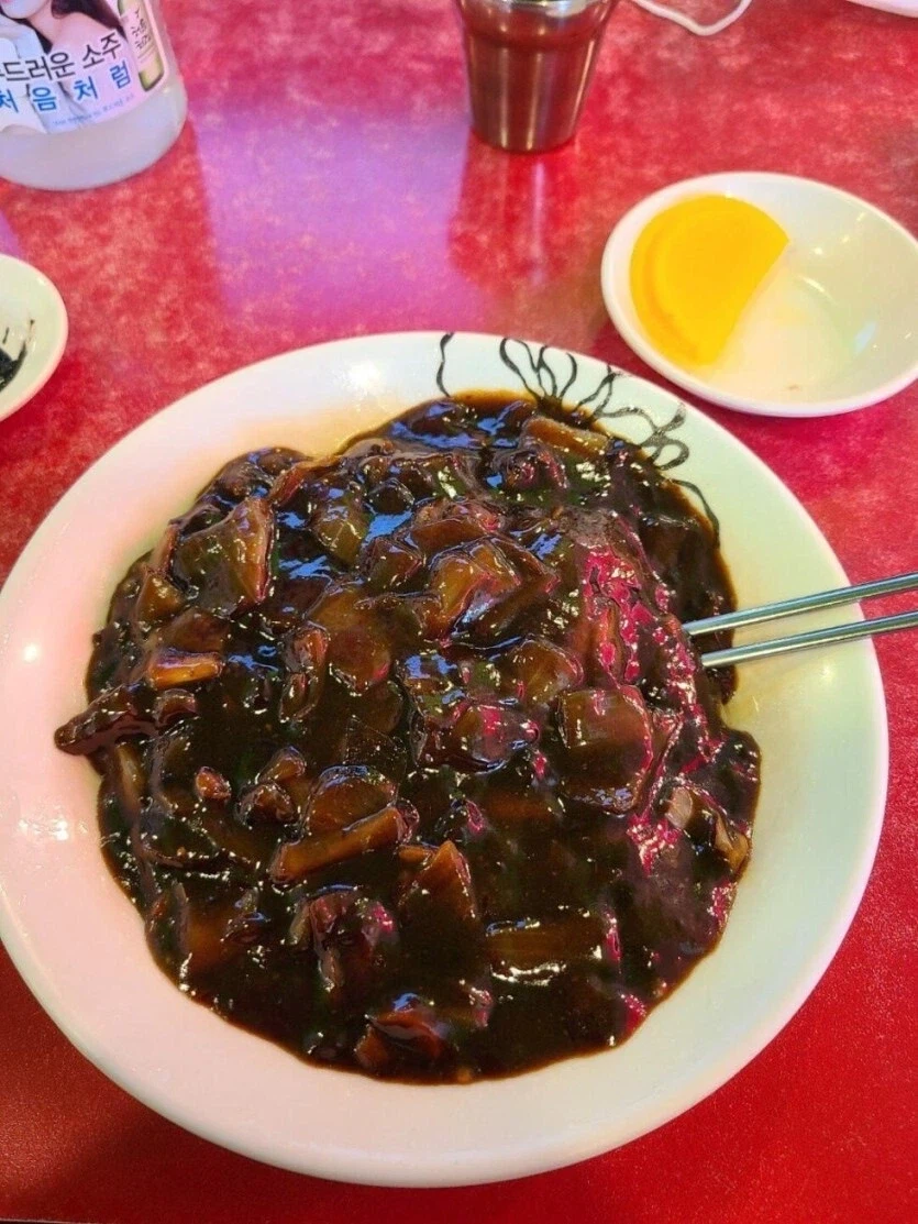 짜장면 가격 33% 인상한 중국집.jpg_1.webp