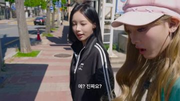 길가다 강아지보고 깜짝 놀란 갸루귀신_5.webp