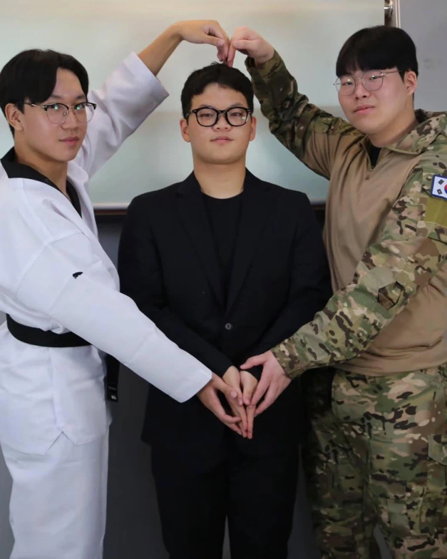 올해도 어김없는 의정부고 졸업사진.jpg_2.webp