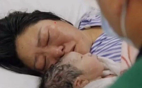 ???:아빠가 4명이라 좋으시겟어요_1.webp